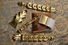 Позолота гипсовой лепки сусальным золотом