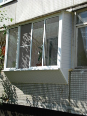 Балкони і лоджії у з виносом під ключ.