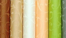 Клеїти шпалери