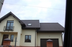 Дахи з металочерепиці.