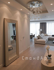 Двері без наличників, світлопрозорі системи.