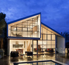 Скління котеджів і заміських будинків