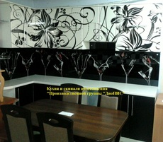 Кухні, скіналі, годинник, скляні столики з фотодруком