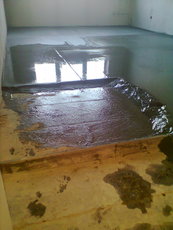 Стяжка підлоги, укладання ламінату, паркет-дошки