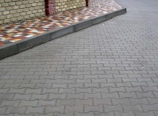 Укладання тротуарної плитки