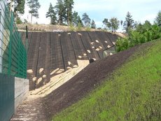 Геомат для закріплення родючого шару