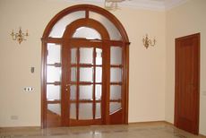 Розпродаж готових пластикових дверей безпосередньо