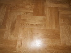 Шліфування лакування паркету та дошки.