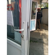 Якісний ремонт вікон, ремонт дверей (Київ).