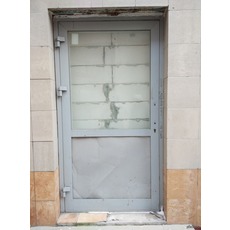 Ремонт алюмінієвих і металопластикових дверей.
