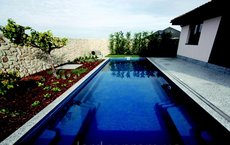 Композитний басейн compass pools x-trainer 45, 58, 82