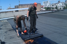 Ремонт м'якої покрівлі.