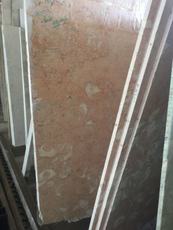 Мармур і онікс з кар'єрів Італії та Іспанії на складі Києві