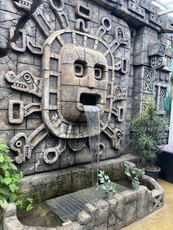 Водоспади та фонтани