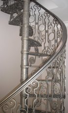 Дизайн та виготовлення кованих перил, сходів