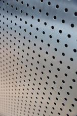 лист сталевий з отворами